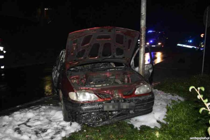 Spalony samochód / Policja Jastrzębie
