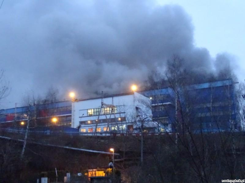 Pożar w EC Zofiówka wybuchł wczoraj przed godz. 11. Zapalił się olej / Iza Salamon