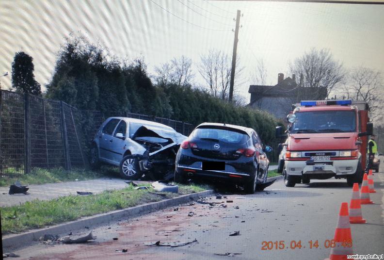 Samochody zderzyły się czołowo, 20 - latka odniosła poważne obrażenia / Policja Gliwice