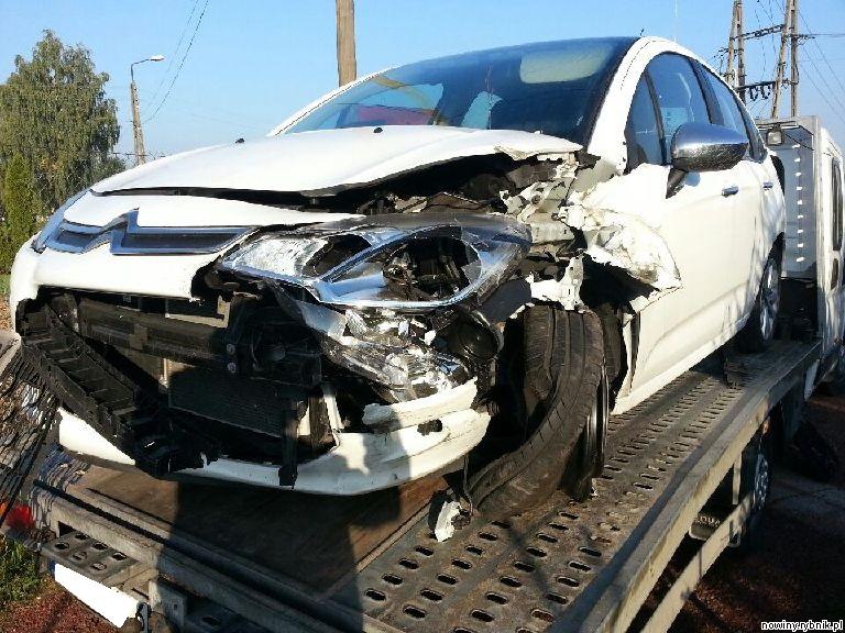 W zderzeniu samochód ucierpiał o wiele bardziej niż ciągnik / Policja Wodzisław Śląski