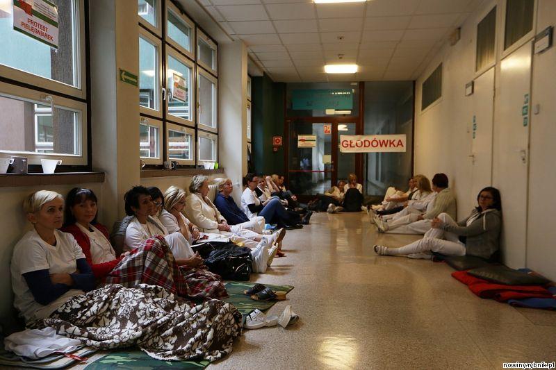 Protest głodowy podzielił załogę szpitala / Dominik Gajda
