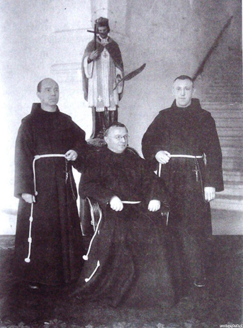 Trzej pierwsi zakonnicy z Panewnik, z prawej brat Ubald Miera / Archiwum