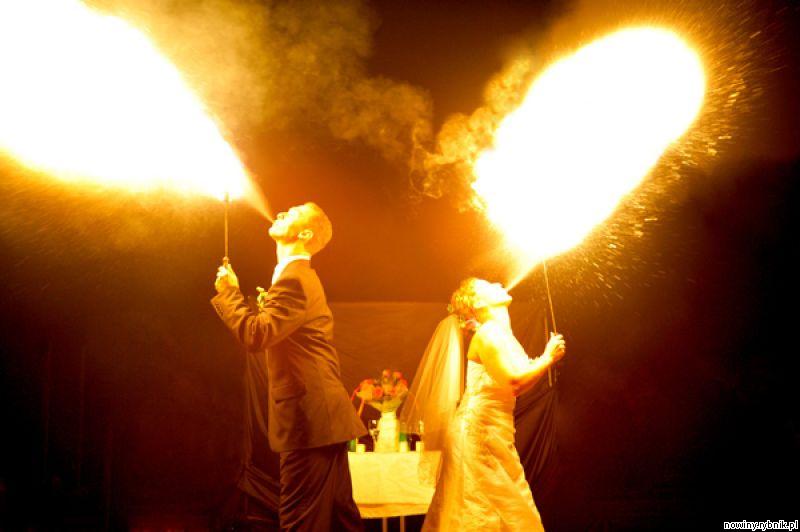 Hania i Paweł nawet na ślubnym zdjęciu zionęli ogniem! / Archiwum