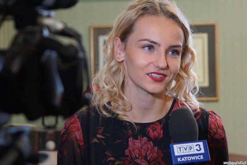 Justyna Święty-Ersetic udziela wywiadu / www.raciborz.pl