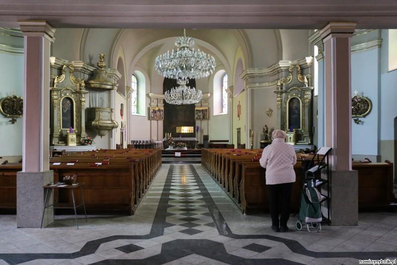 Wnętrze kościoła pw. Matki Boskiej Bolesnej / Dominik Gajda