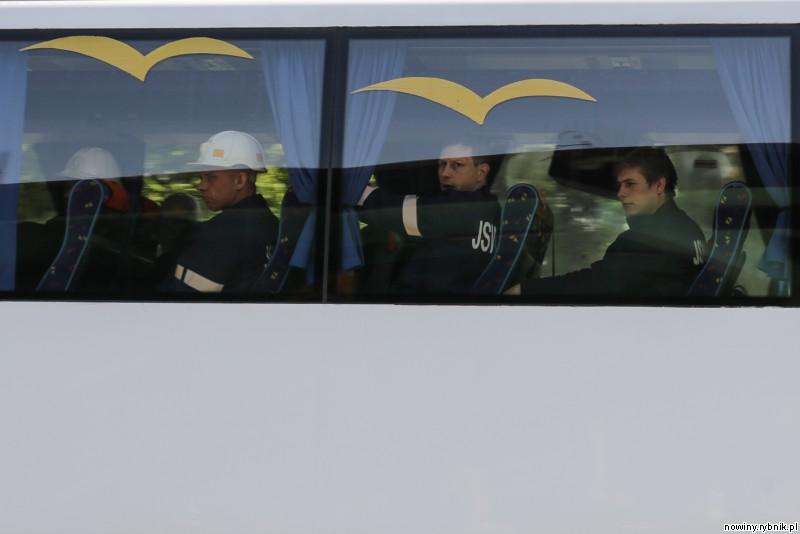 Autobus z ratownikami / Dominik Gajda
