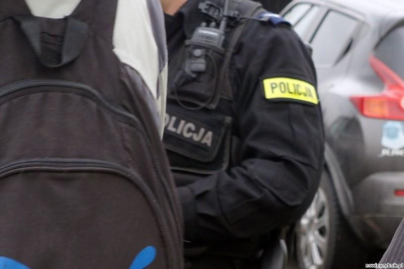 Amatorzy kradzionej czekolady szybko wpadli w ręce policjantów / Policja Żory