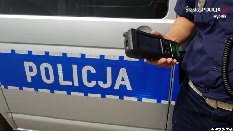 Narkotest wykazał w ślinie 41-letniego kierowcy autobusu komunikacji miejskiej w Rybniku amfetaminę / Policja Rybnik