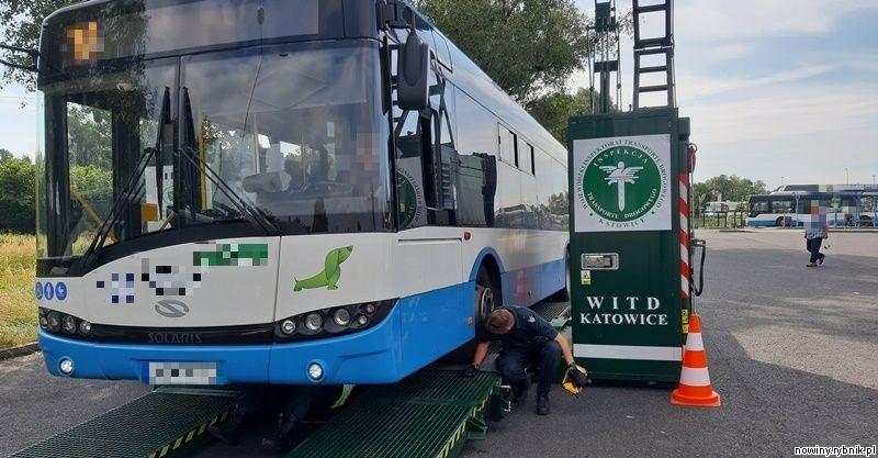 Inspektorzy Śląskiej Inspekcji Transportu Drogowego skontrolowali 16 rybnickich autobusów / https://gitd.gov.pl/